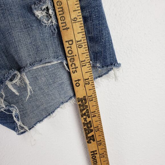 American Eagle Women's 4 Cut Of Jean Shorts Raw Hem Distressed Cotton Festival - Picture 3 of 8
